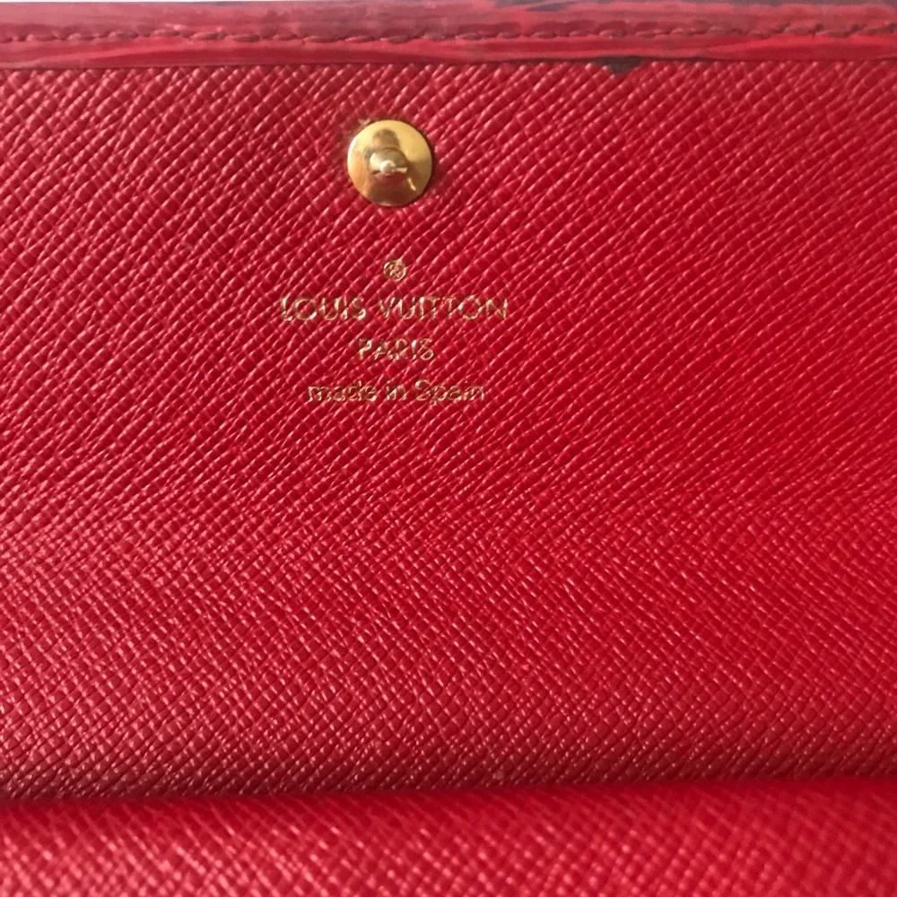 Louis Vuitton Epi wallet